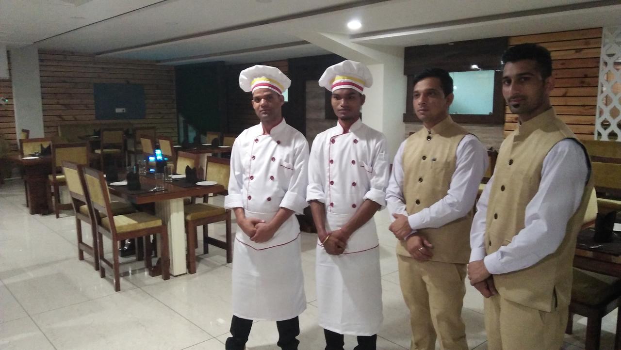 Hotel Neelam Moga Ludhiana Exterior photo